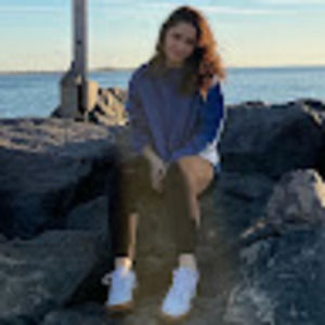 Meet your Posher, Aviva